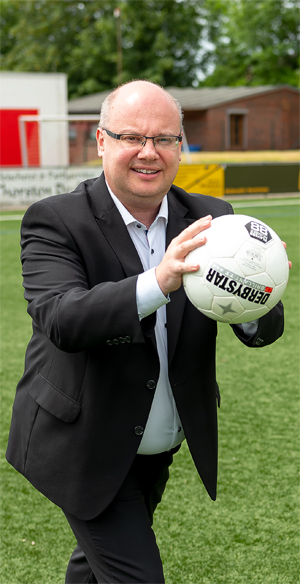 Claus Plachetka beim Fußball im Poligrasstadion Brake